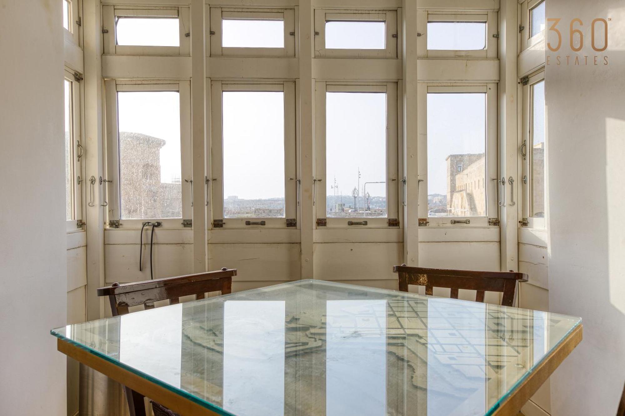 Comfortable 1Br Home With Maltese Balcony In Valletta By 360 Estates Экстерьер фото